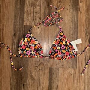 Women’s floral bikini top